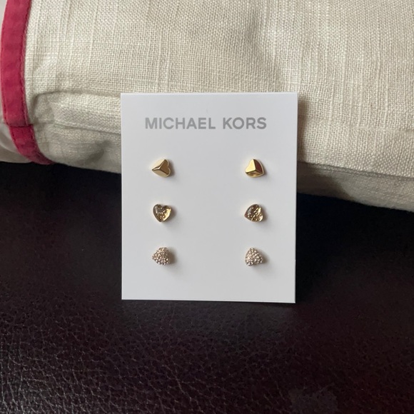 Michael Kors LOGO Heart Stud 3 Pair Set Earrings - Picture 3 of 8